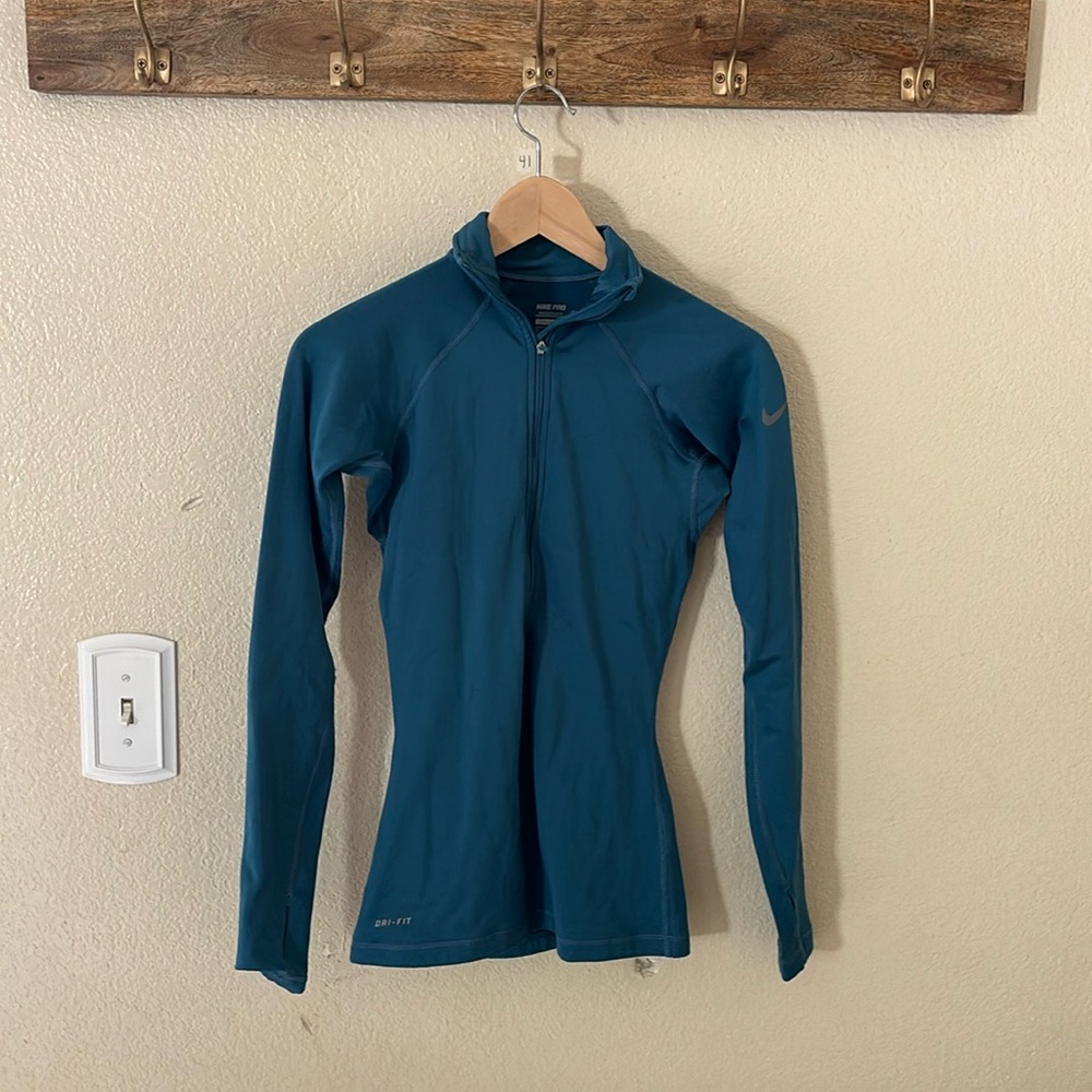 Like new xs fleece pullover